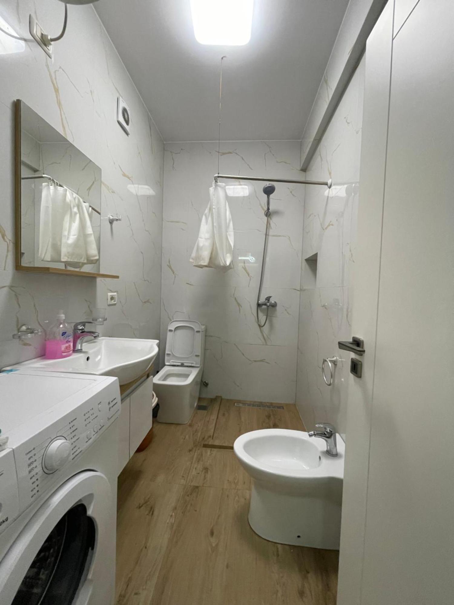 Condor Center Luxury Apartment Тирана Экстерьер фото